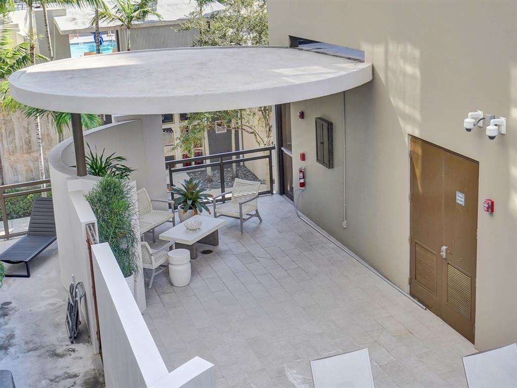 411 NW 1st Ave 405