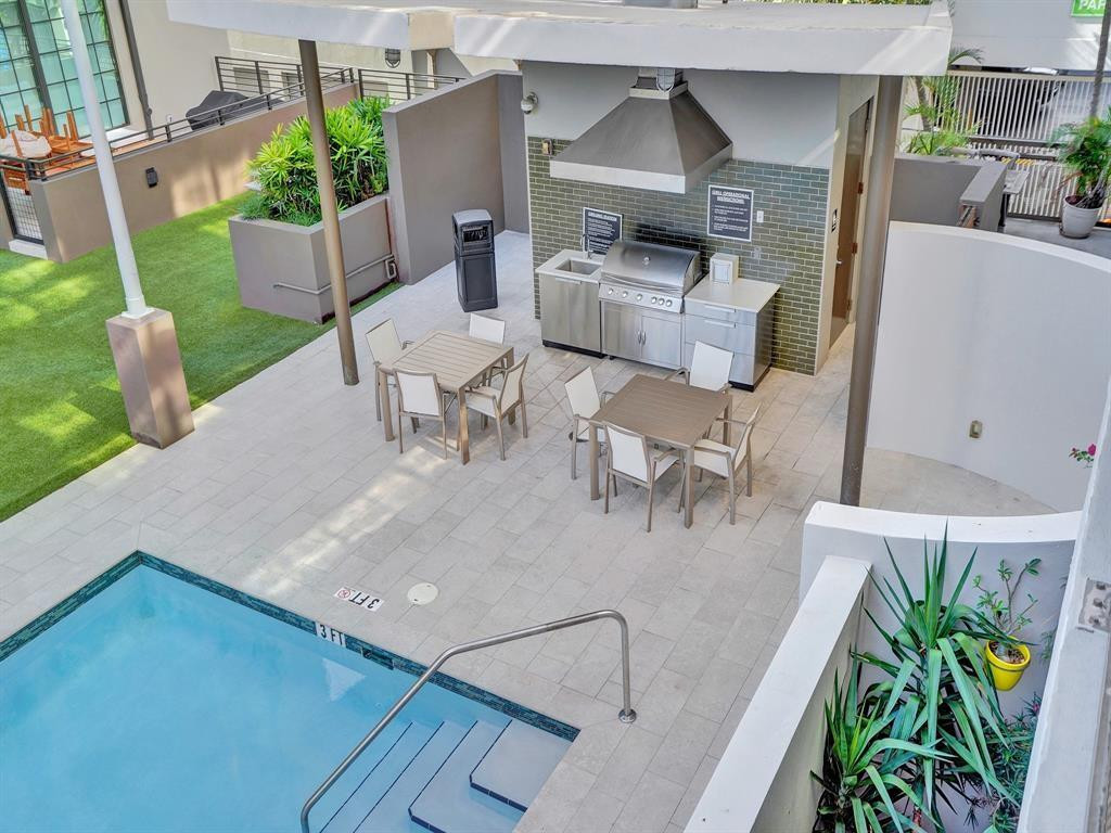 411 NW 1st Ave 405