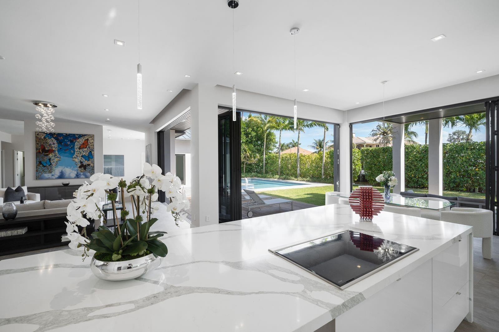 26 S Compass Dr