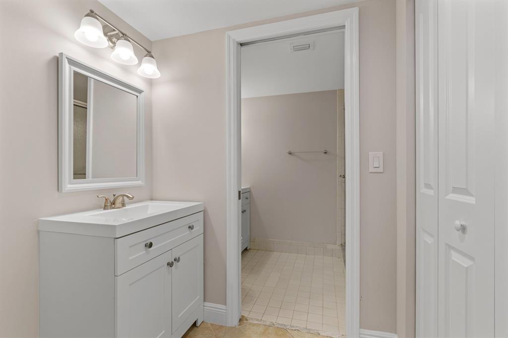 9755 Westview Dr 1211