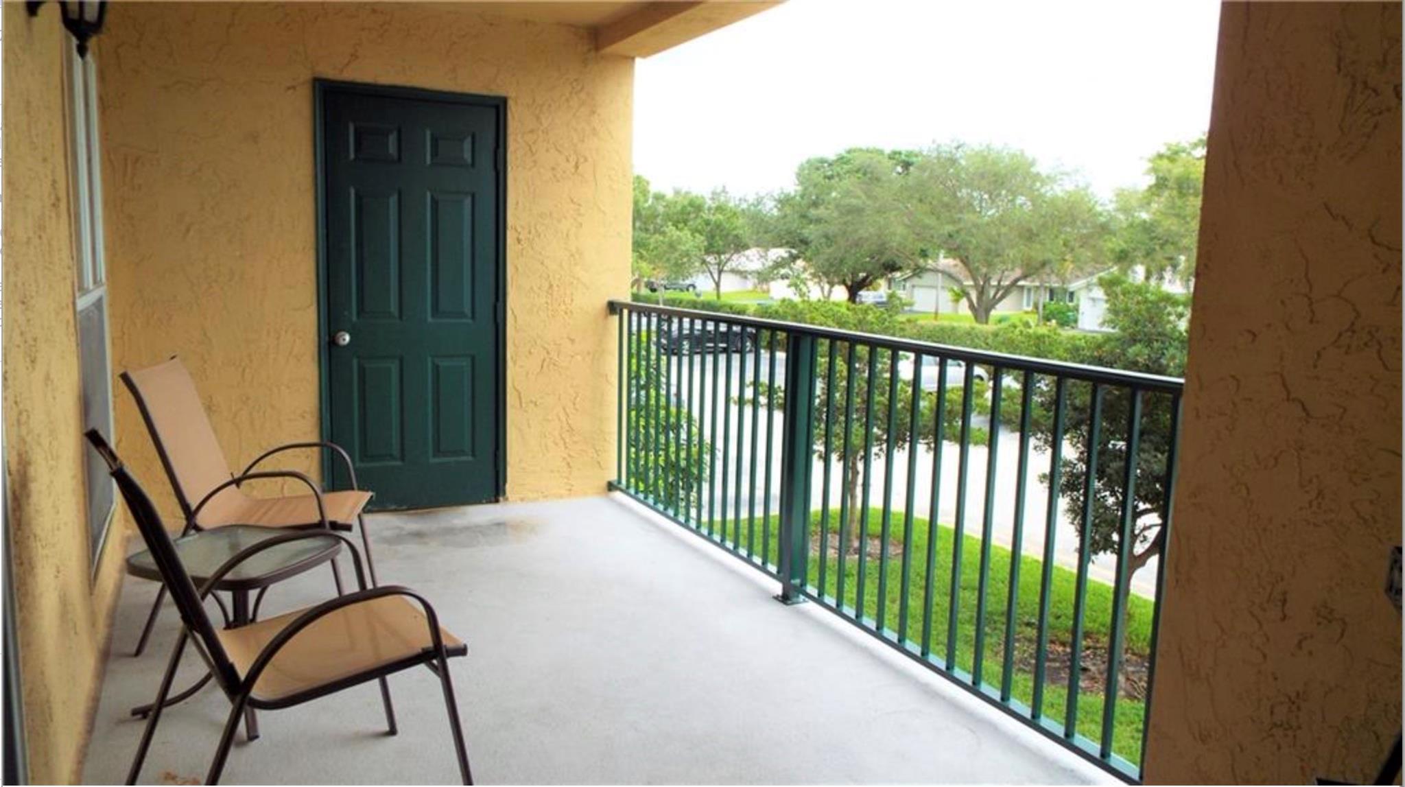 833 Riverside Dr 824