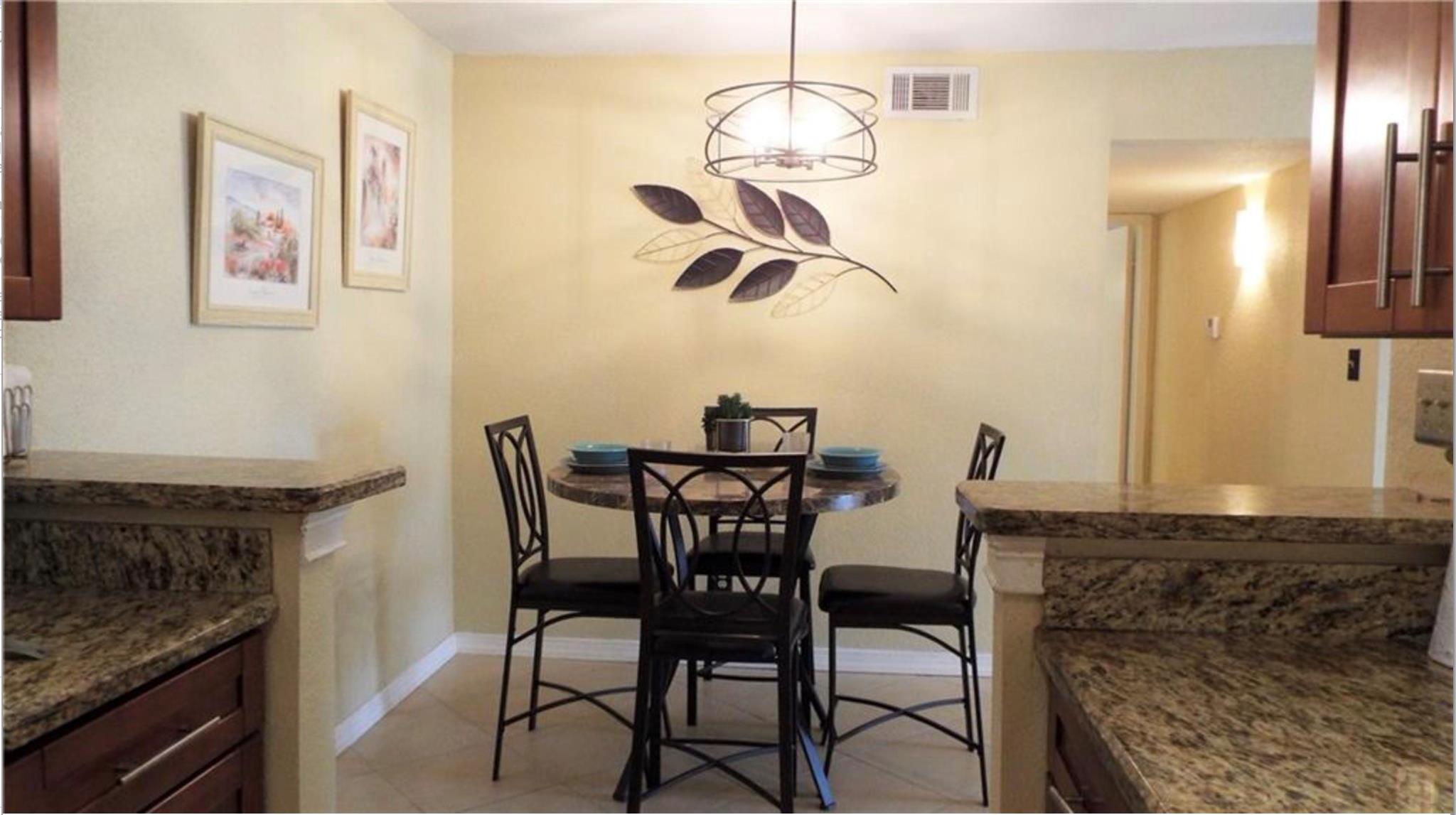 833 Riverside Dr 824