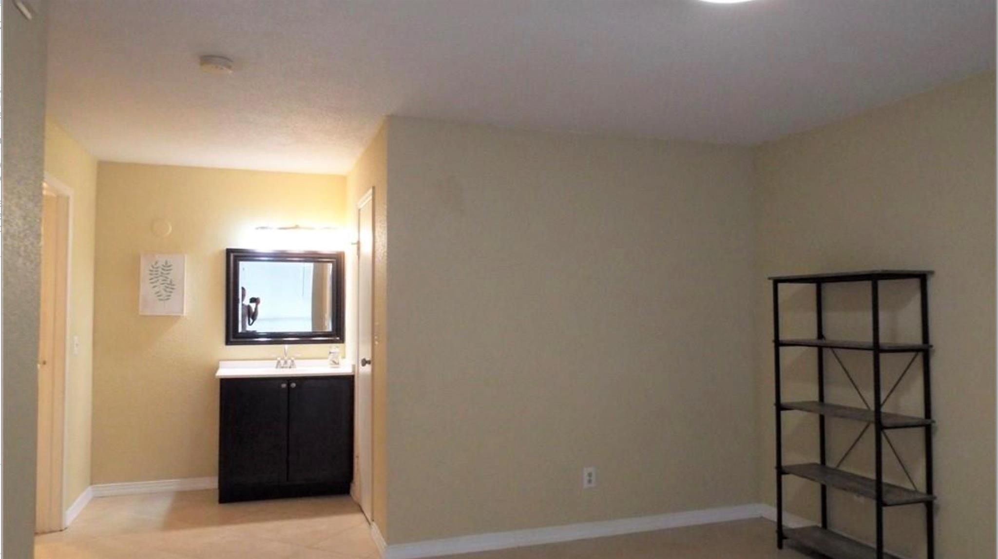 833 Riverside Dr 824