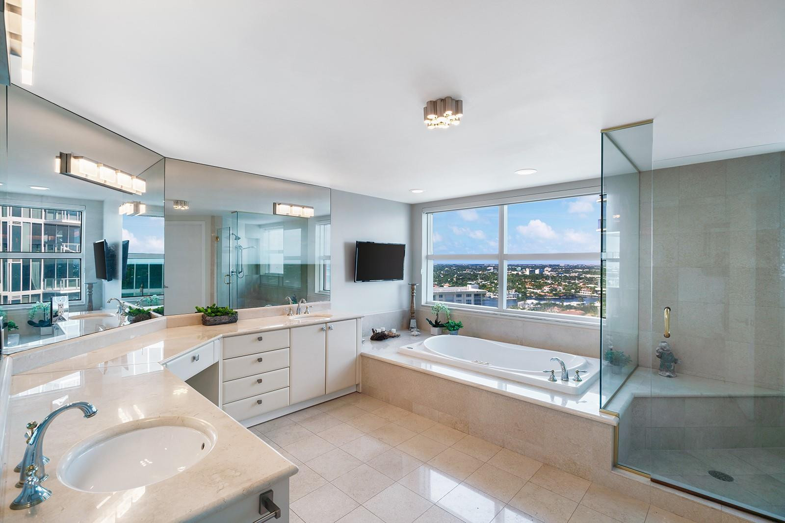 2110 N Ocean Blvd 22B