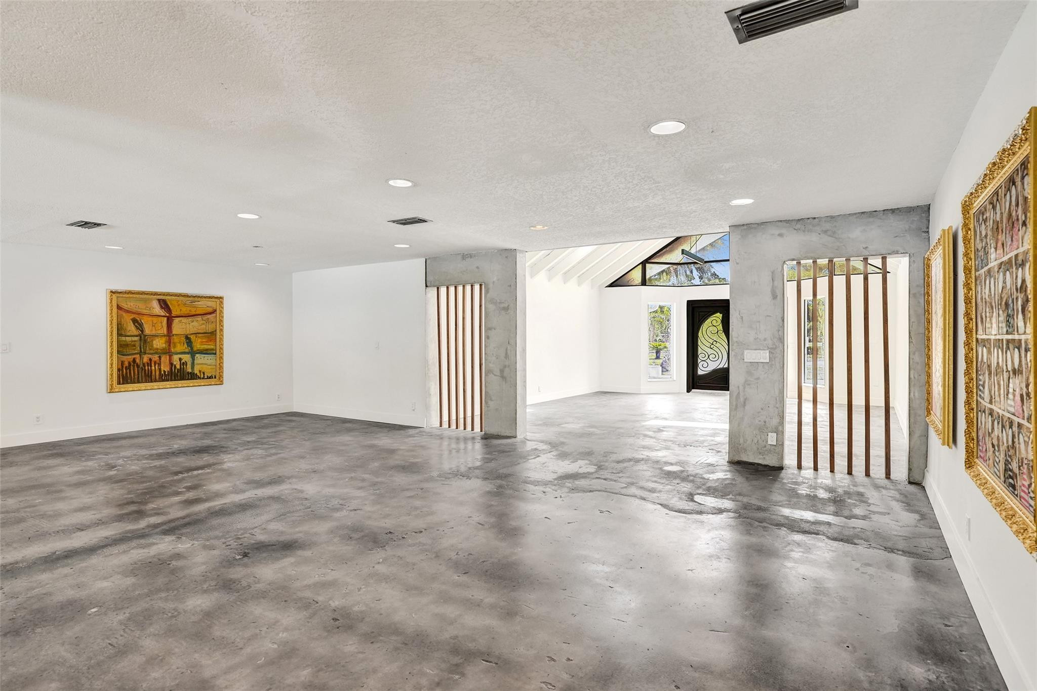 4915 Woodlands Blvd