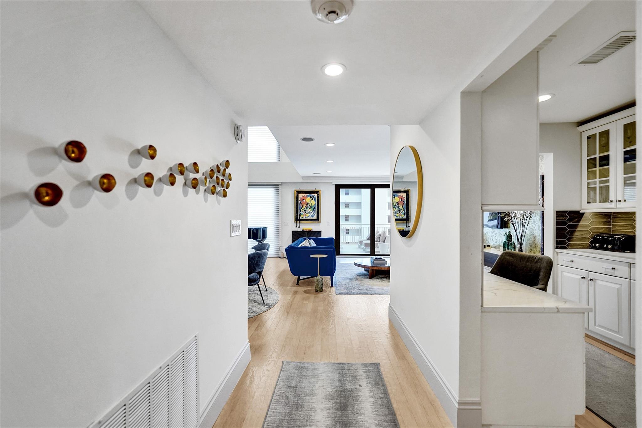 3100 NE 48th St 311