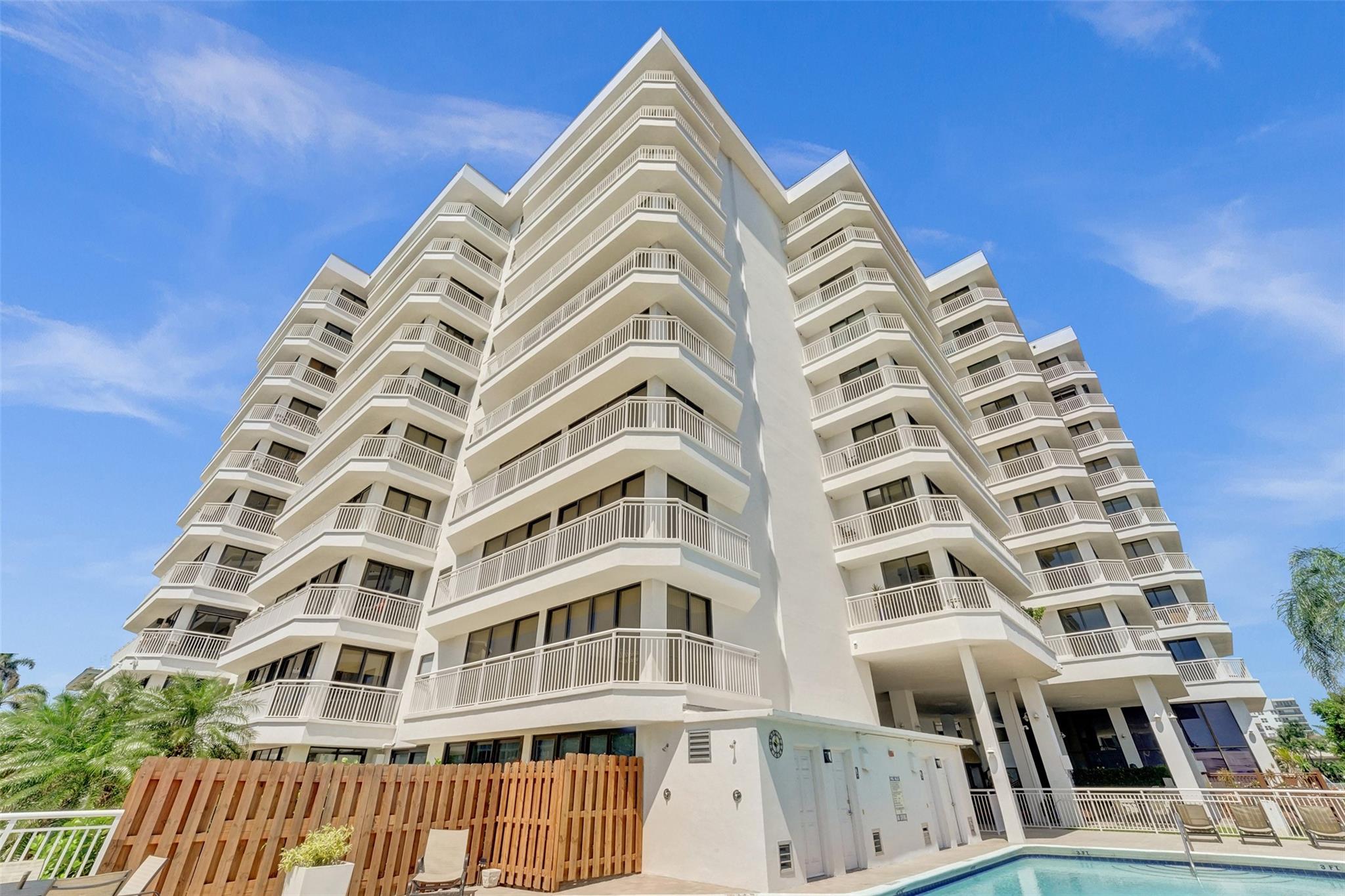 3100 NE 48th St 311