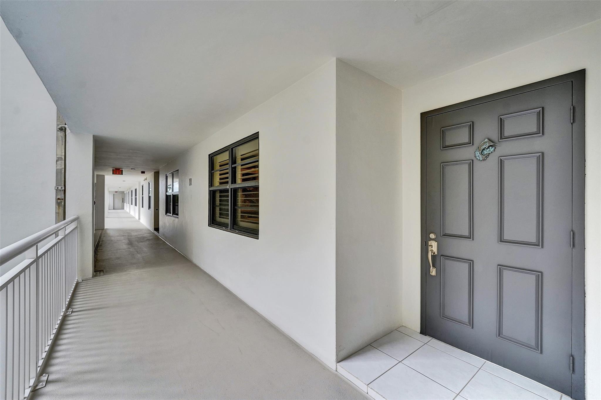3100 NE 48th St 311