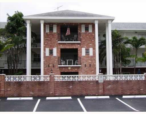 2500 NE 9th St 105