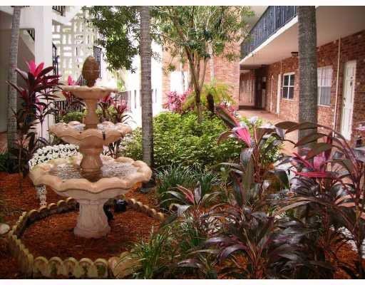 2500 NE 9th St 105
