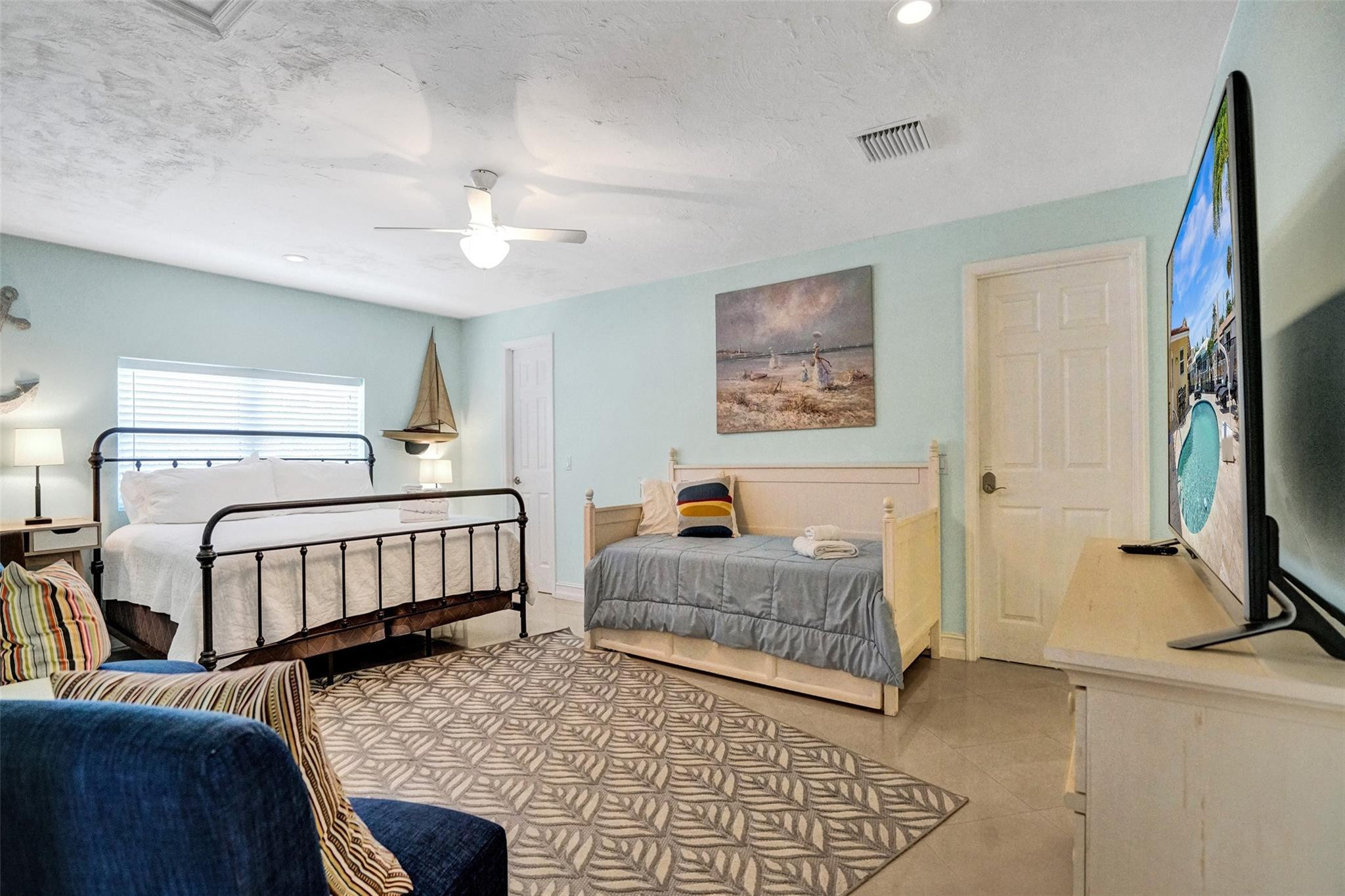 2051 CORAL REEF DR