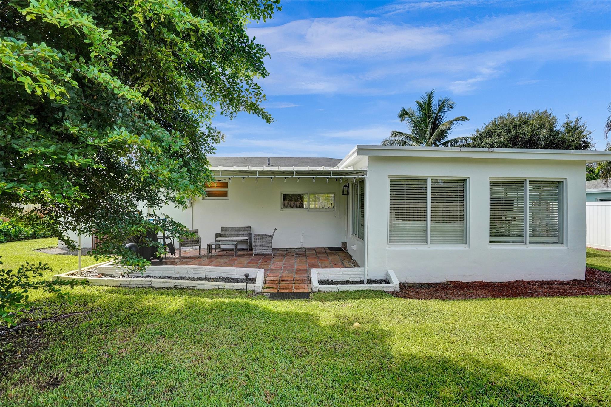 2136 NE 3rd Way