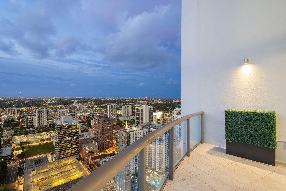 100 E Las Olas Blvd 4603