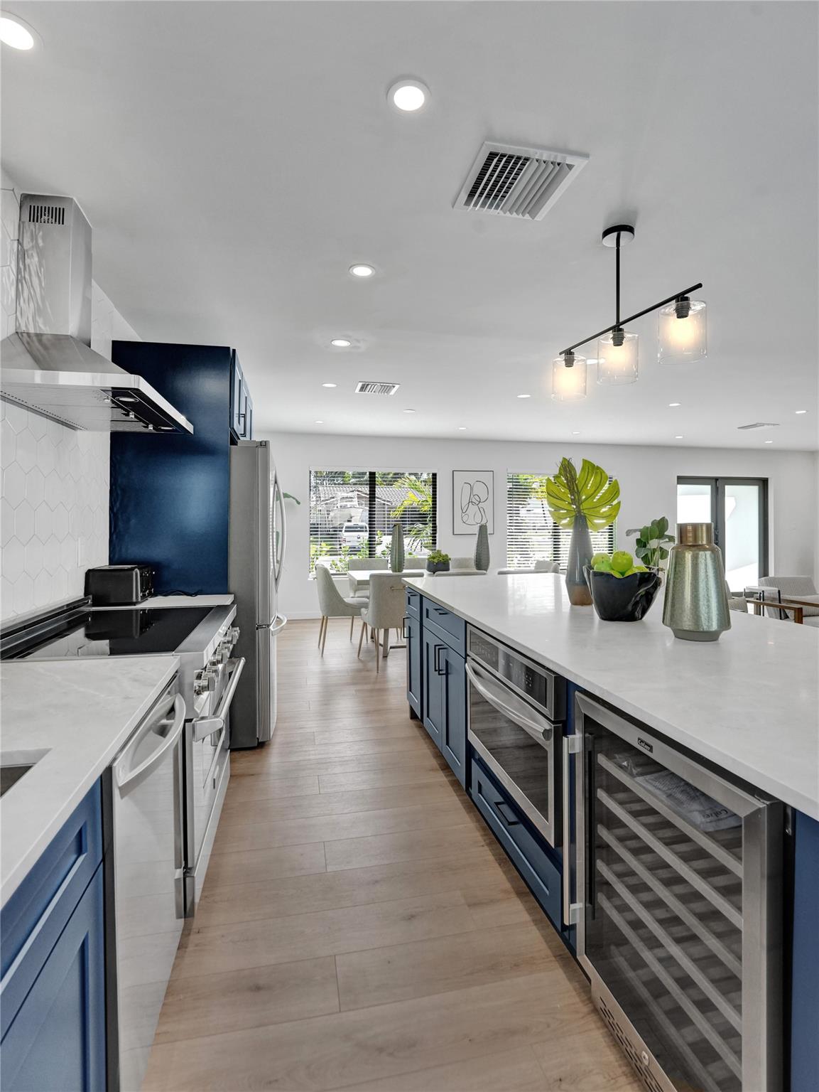 5501 NE 18th Ter