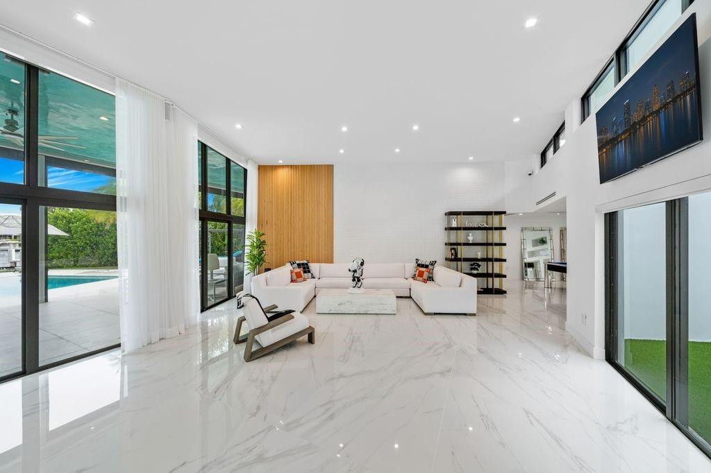 19 Gatehouse Rd