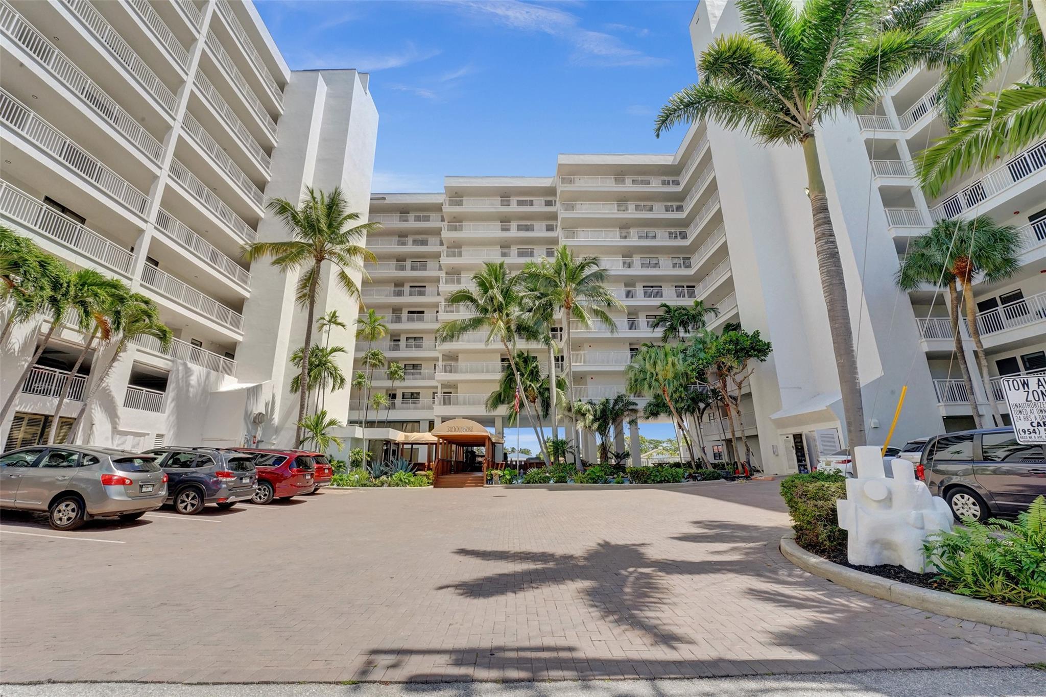 3100 NE 48th St 311
