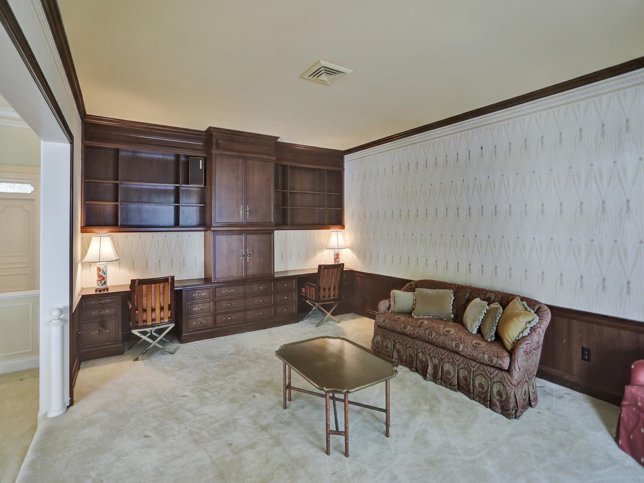 40 Compass Isle