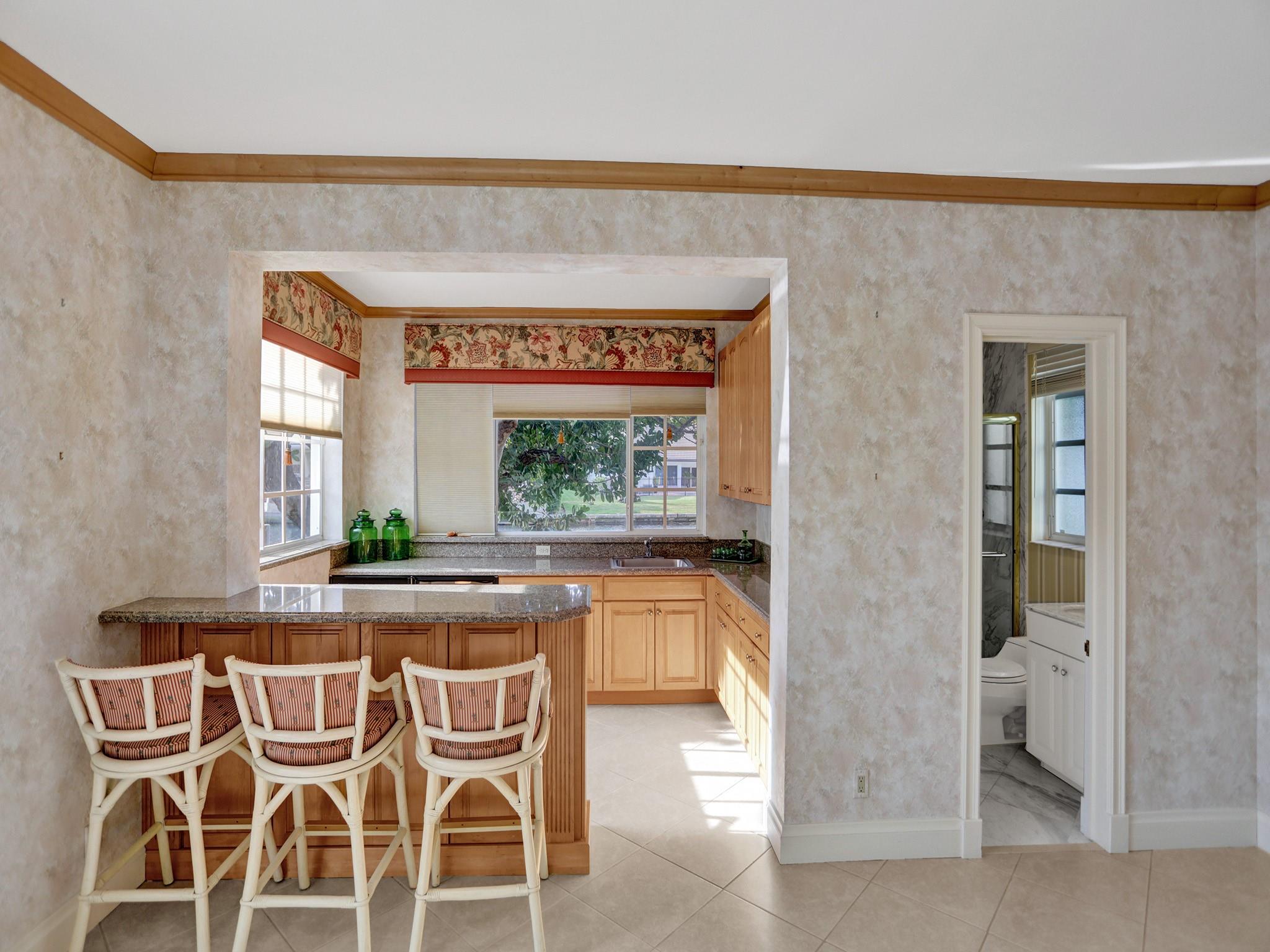 40 Compass Isle