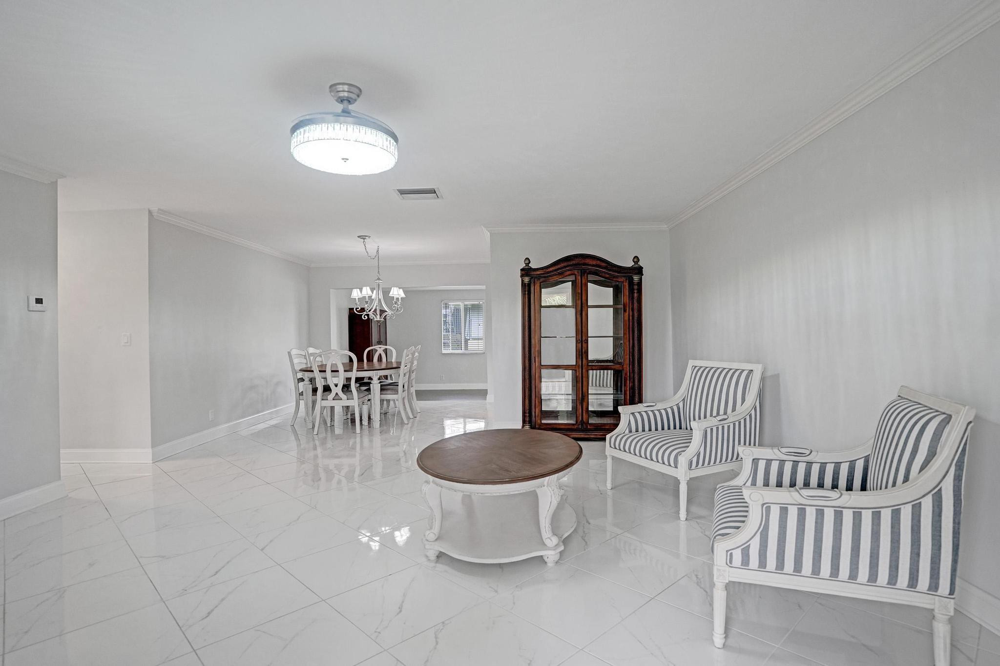 1281 NW 44th St