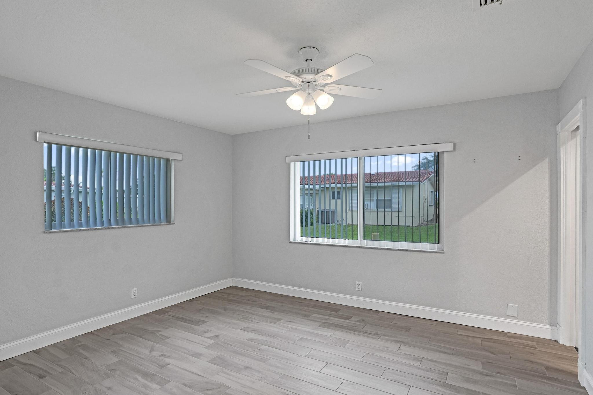 1281 NW 44th St