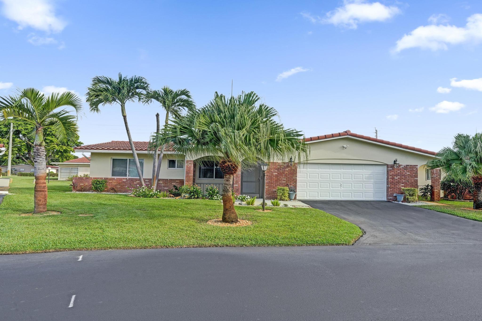 1281 NW 44th St
