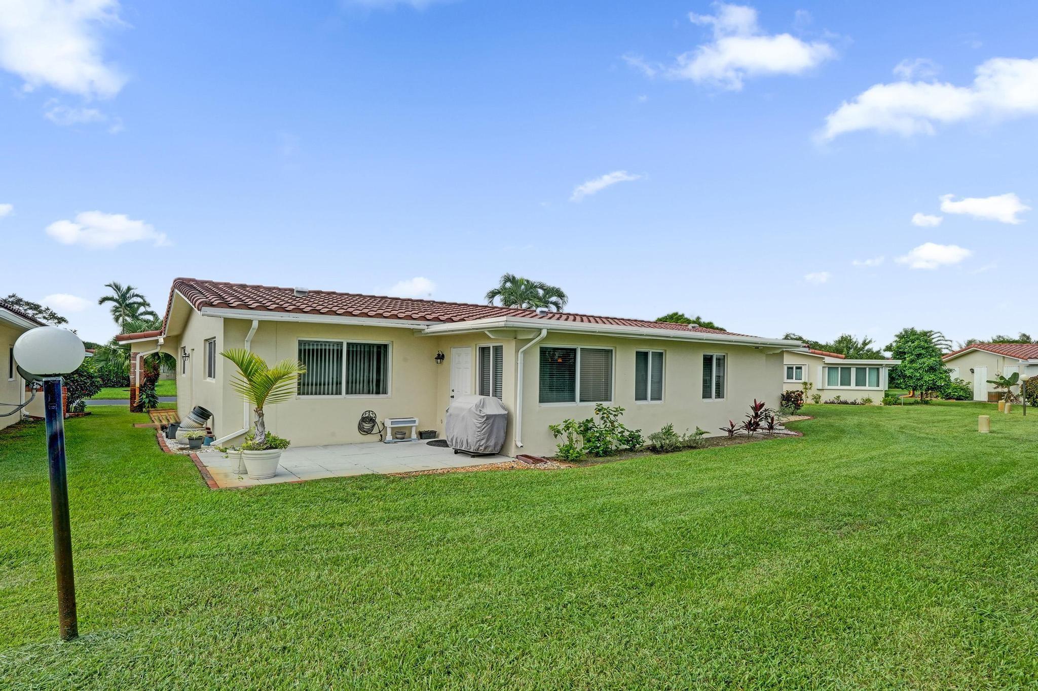 1281 NW 44th St
