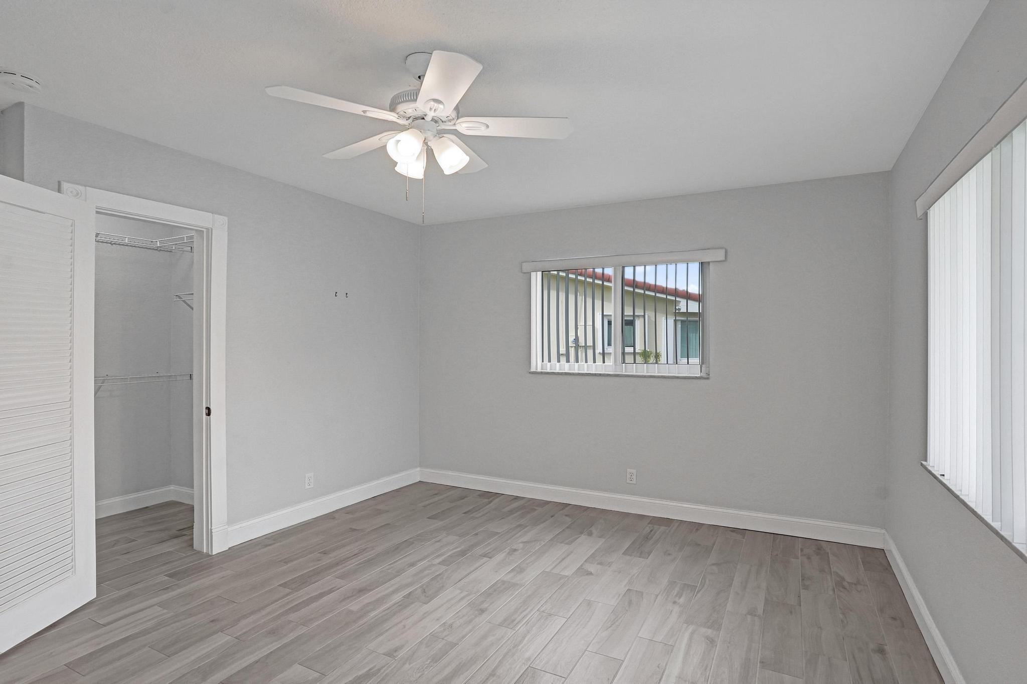 1281 NW 44th St