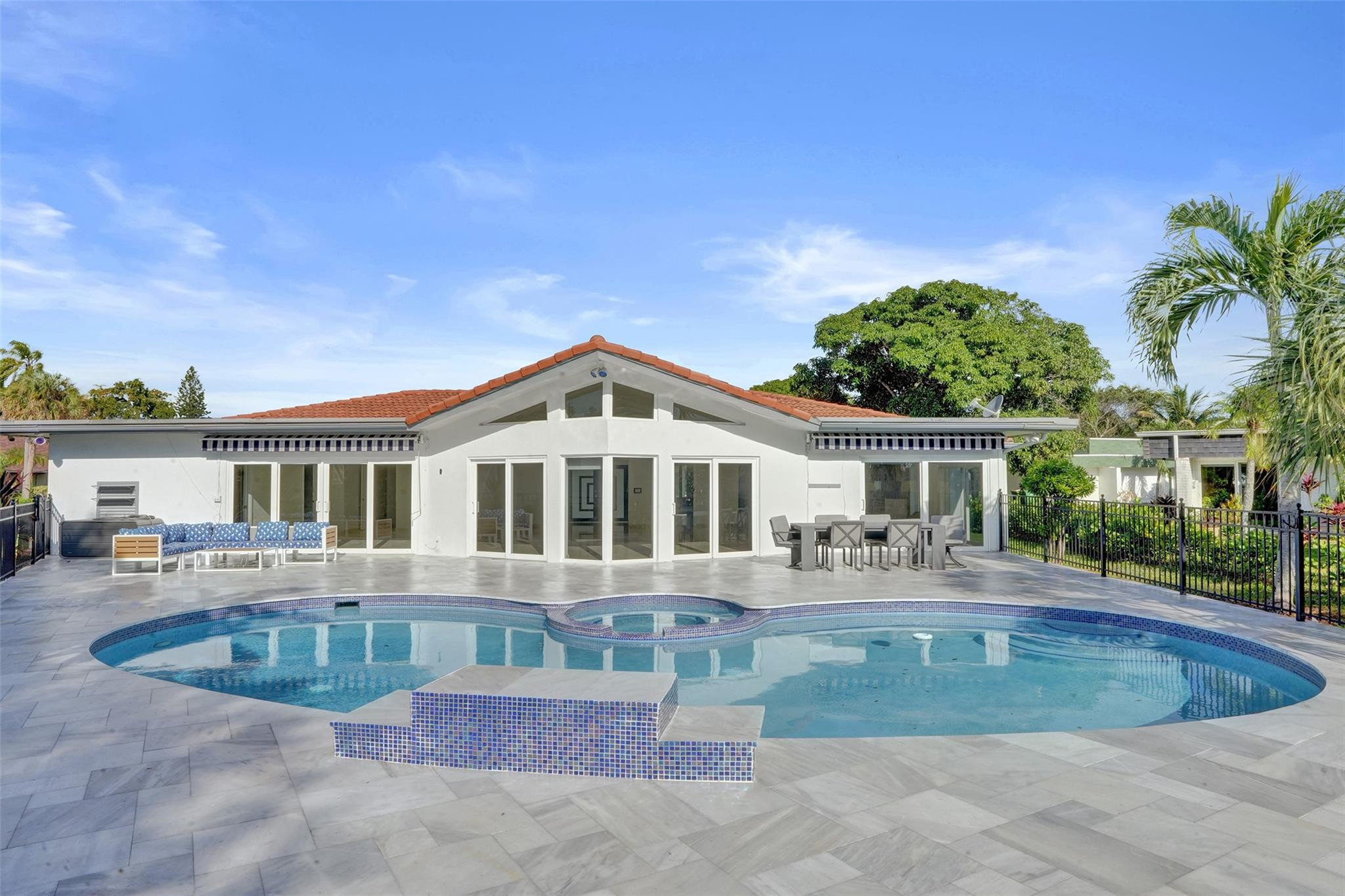 5903 Breadfruit Cir