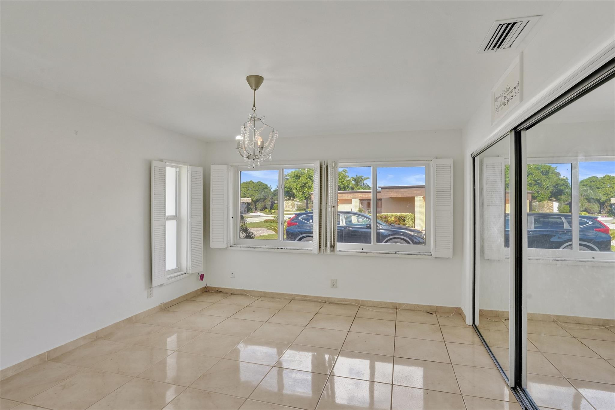 5903 Breadfruit Cir