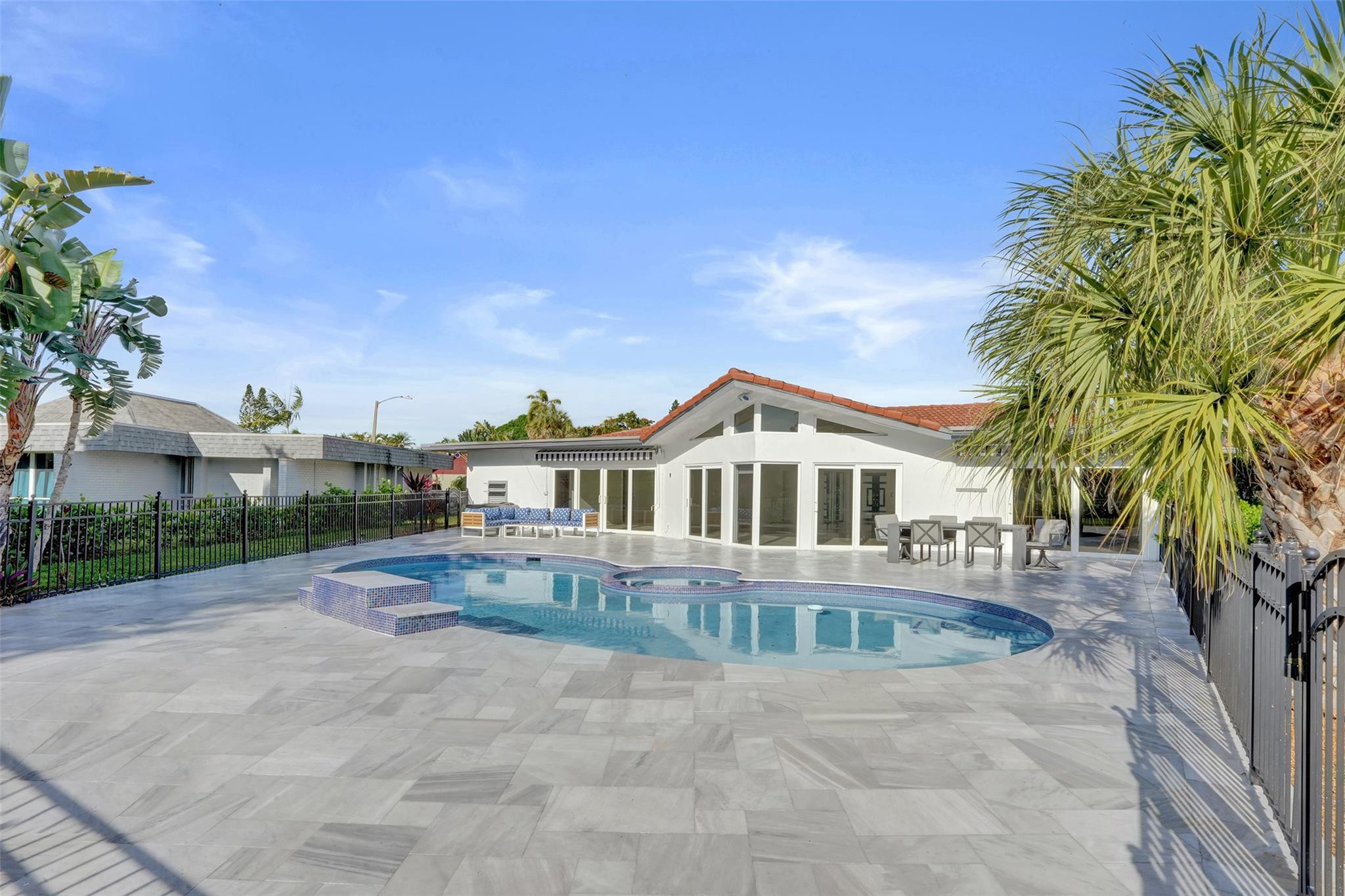 5903 Breadfruit Cir