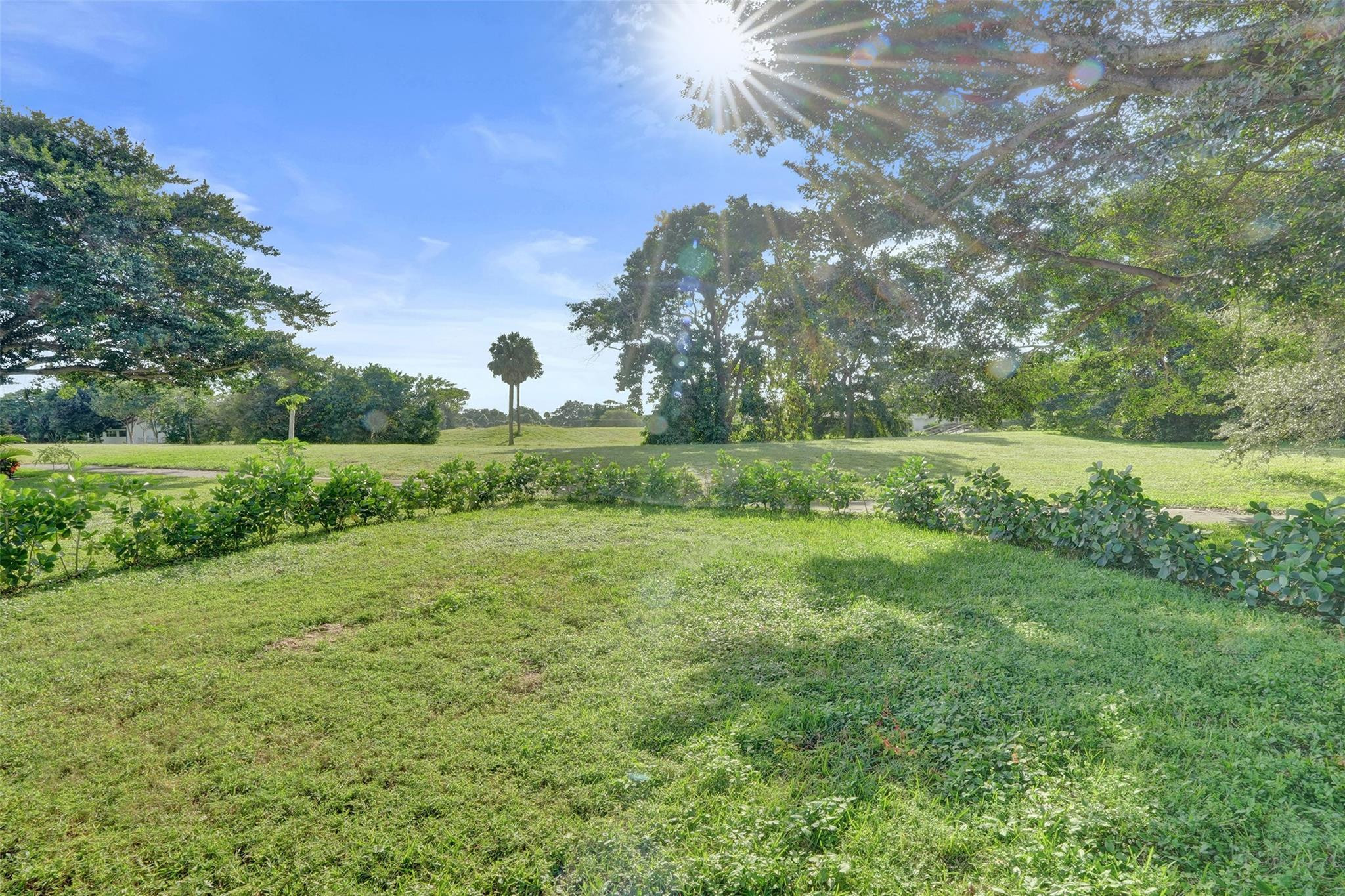 5903 Breadfruit Cir
