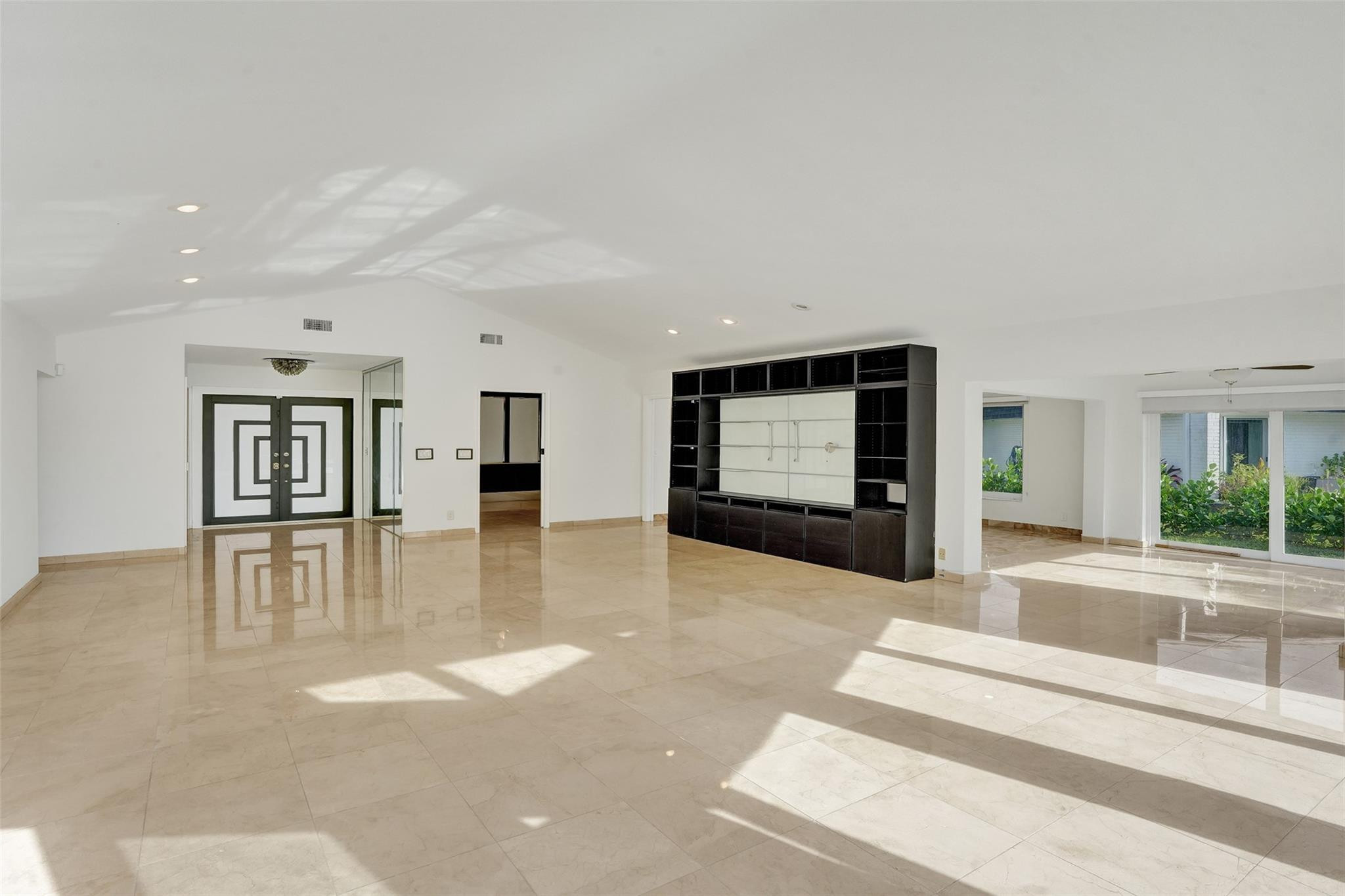 5903 Breadfruit Cir