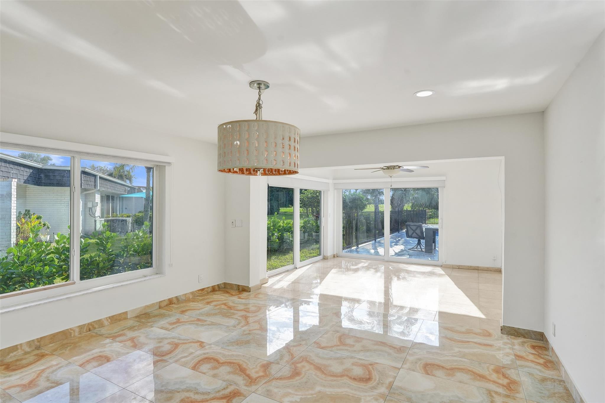 5903 Breadfruit Cir