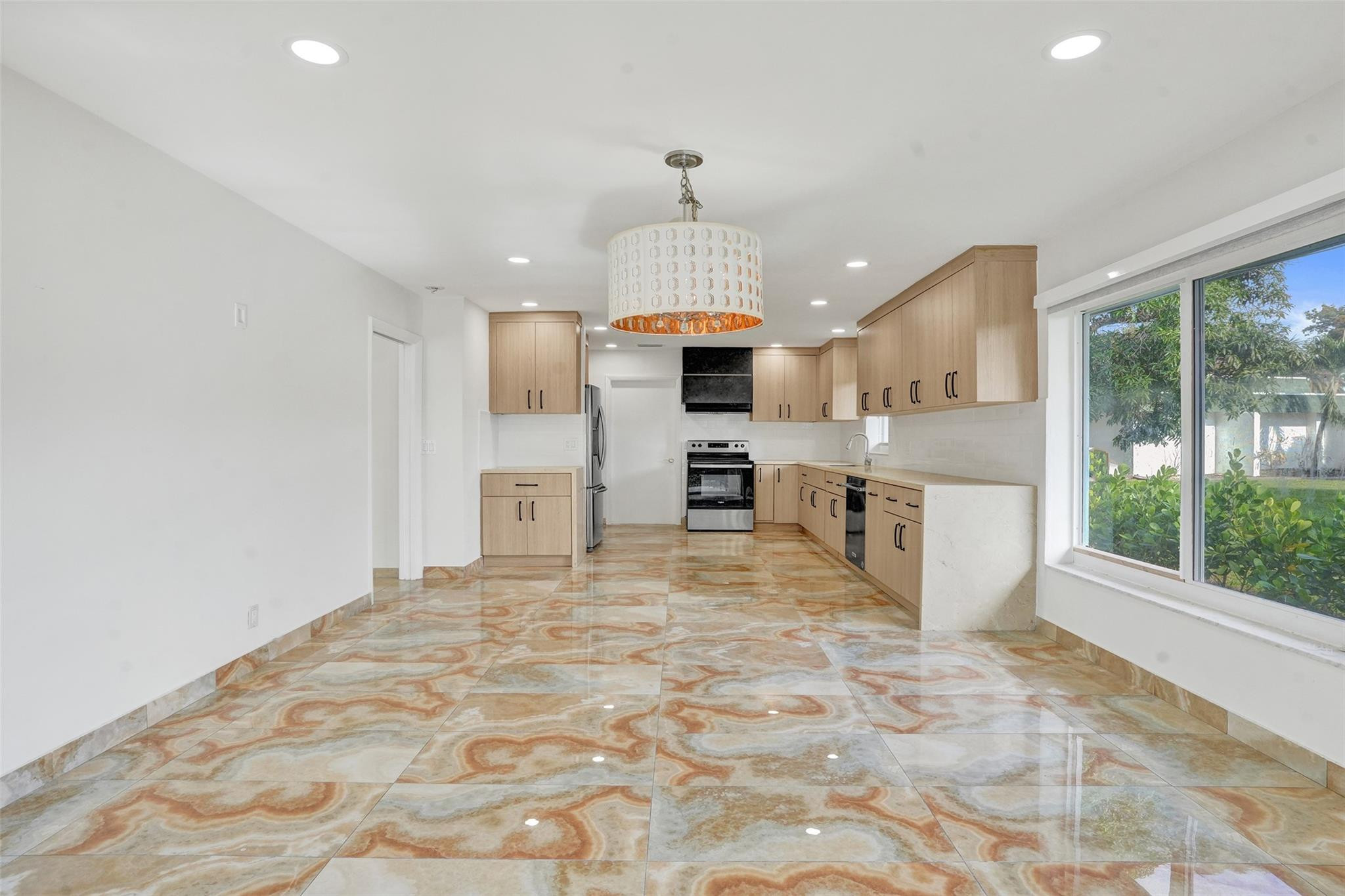 5903 Breadfruit Cir