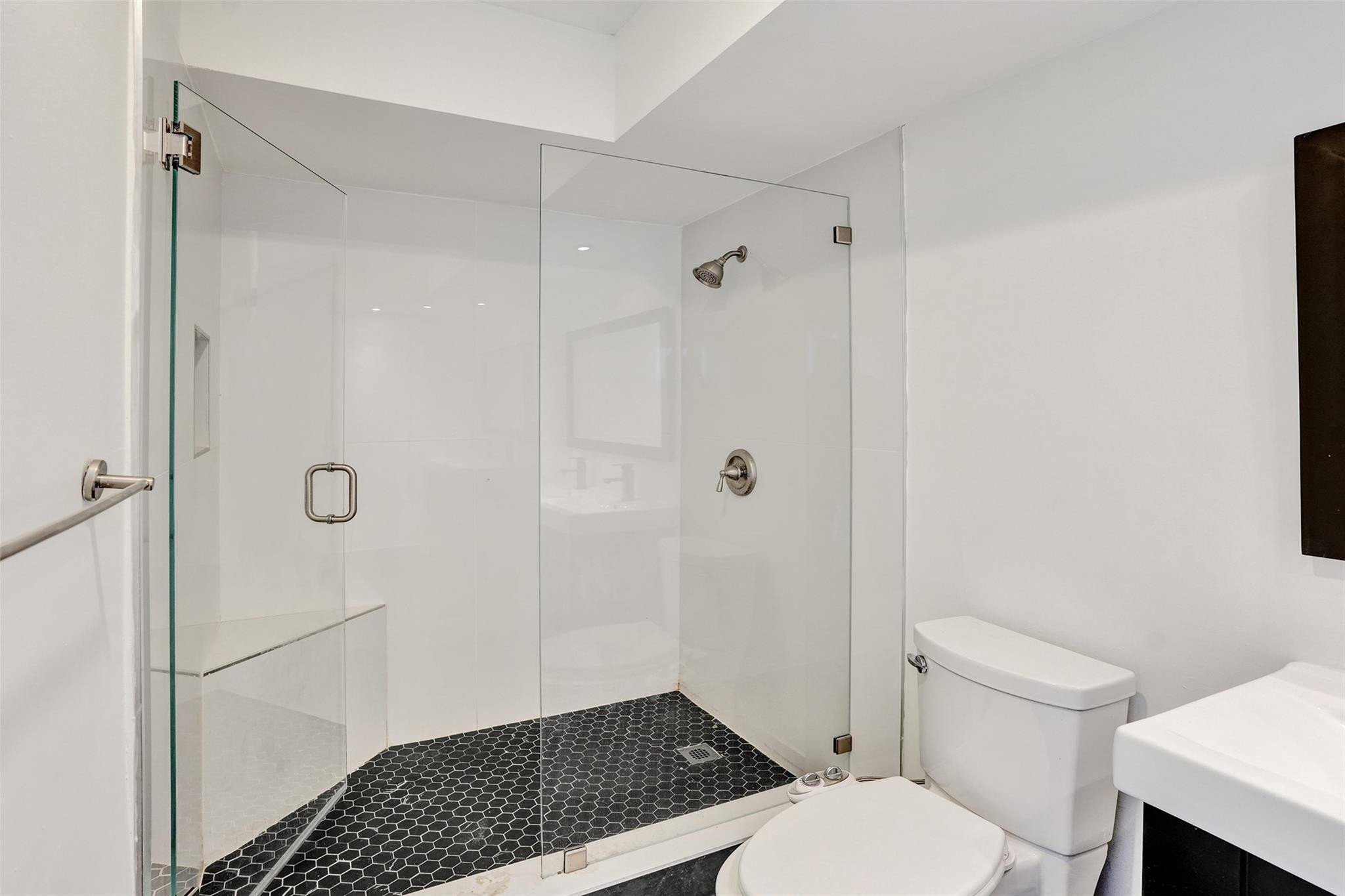 5903 Breadfruit Cir