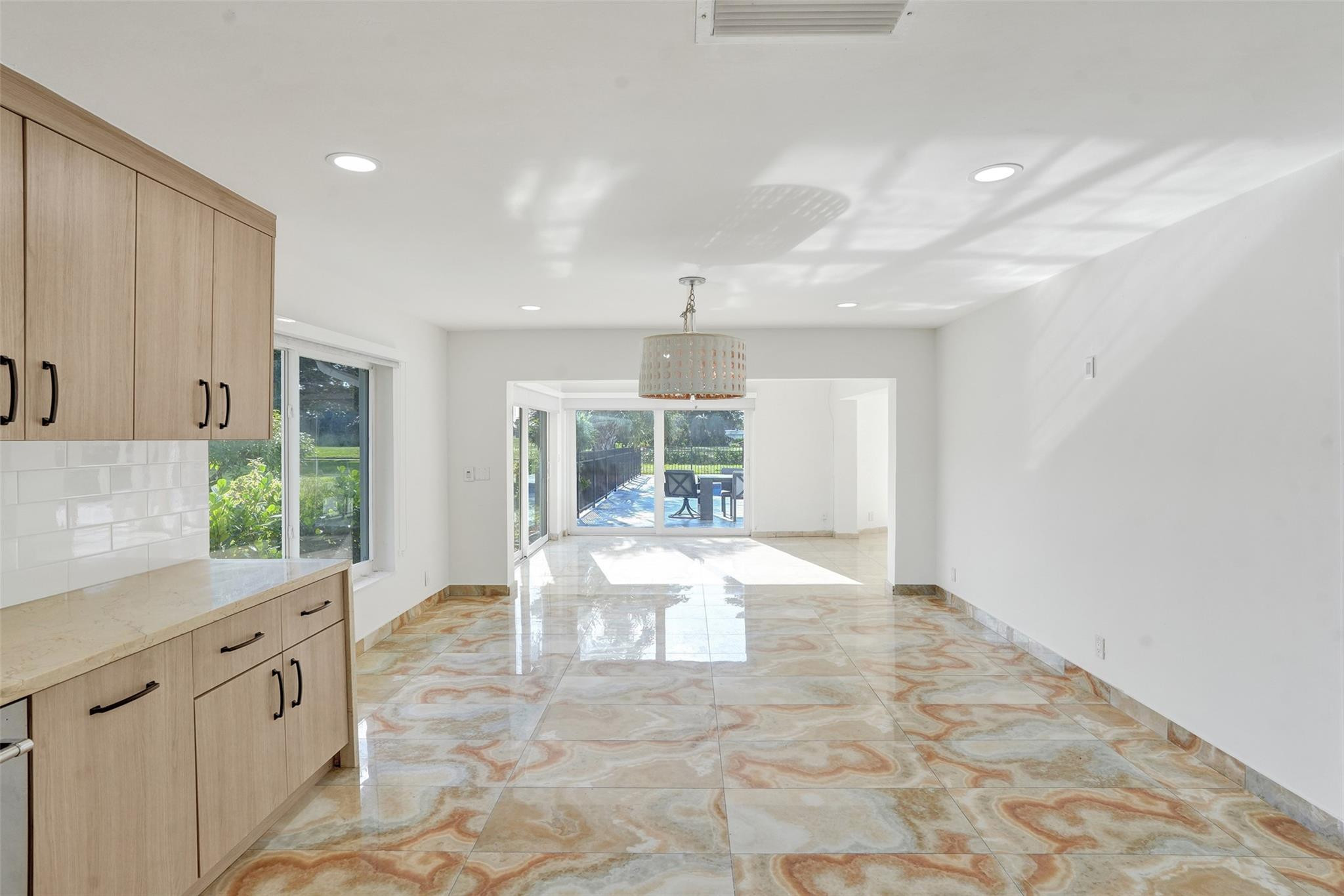 5903 Breadfruit Cir