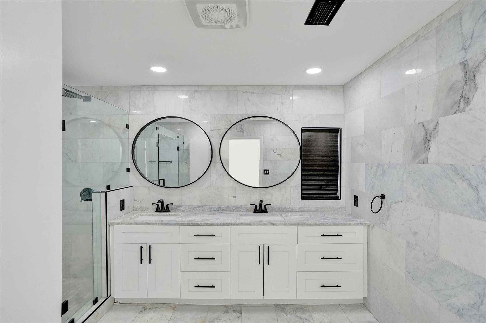 5903 Breadfruit Cir