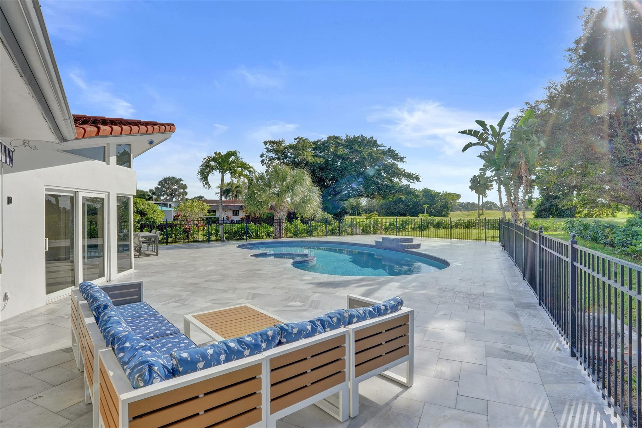 5903 Breadfruit Cir
