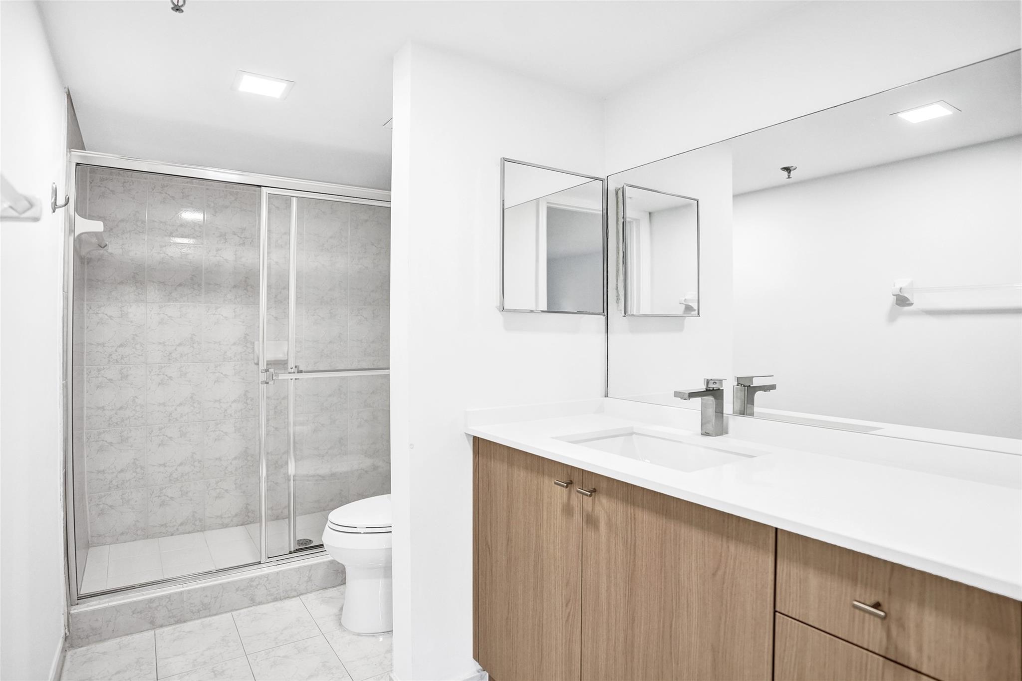 9470 Tangerine Pl 404