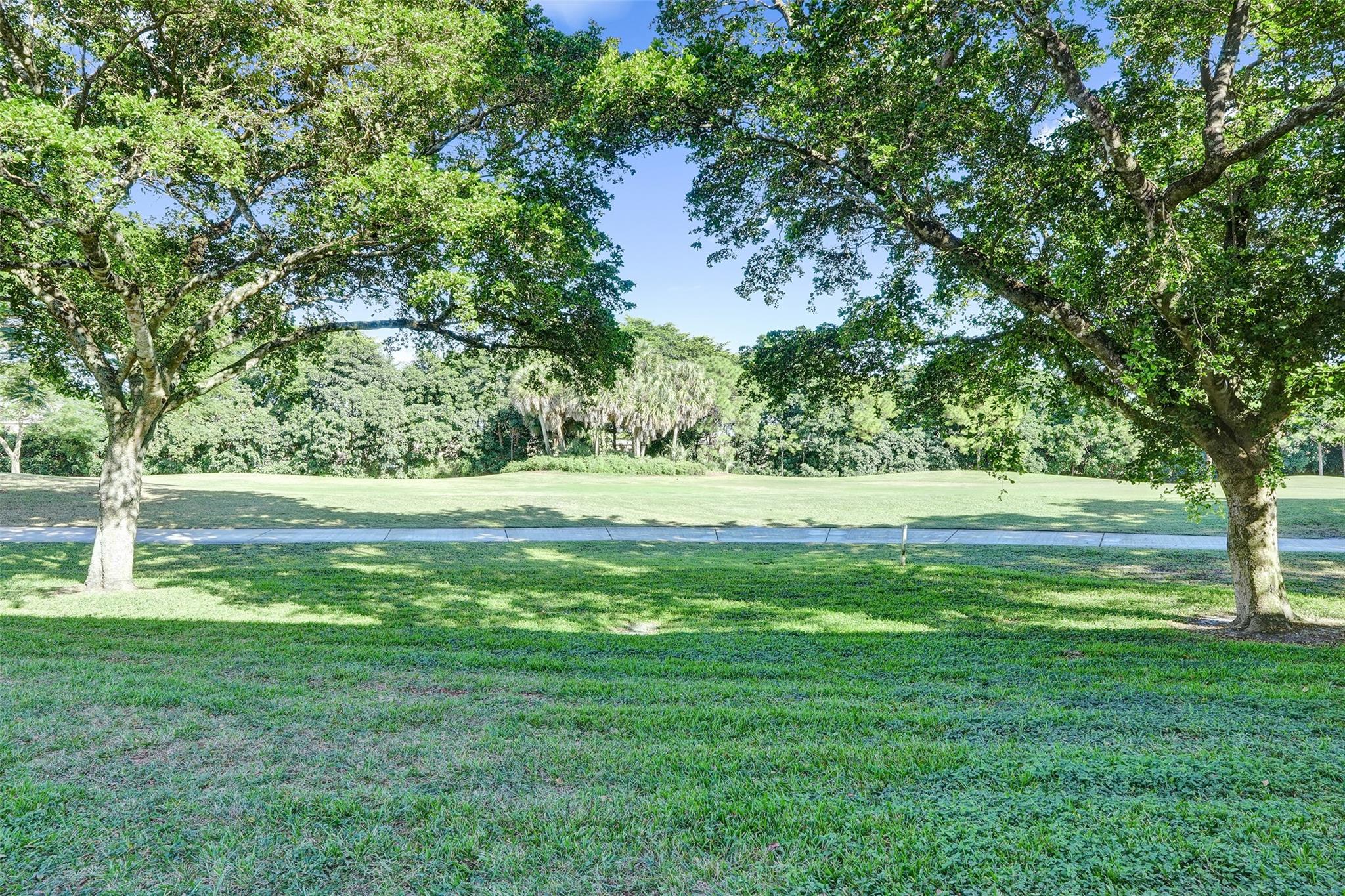 9470 Tangerine Pl 404