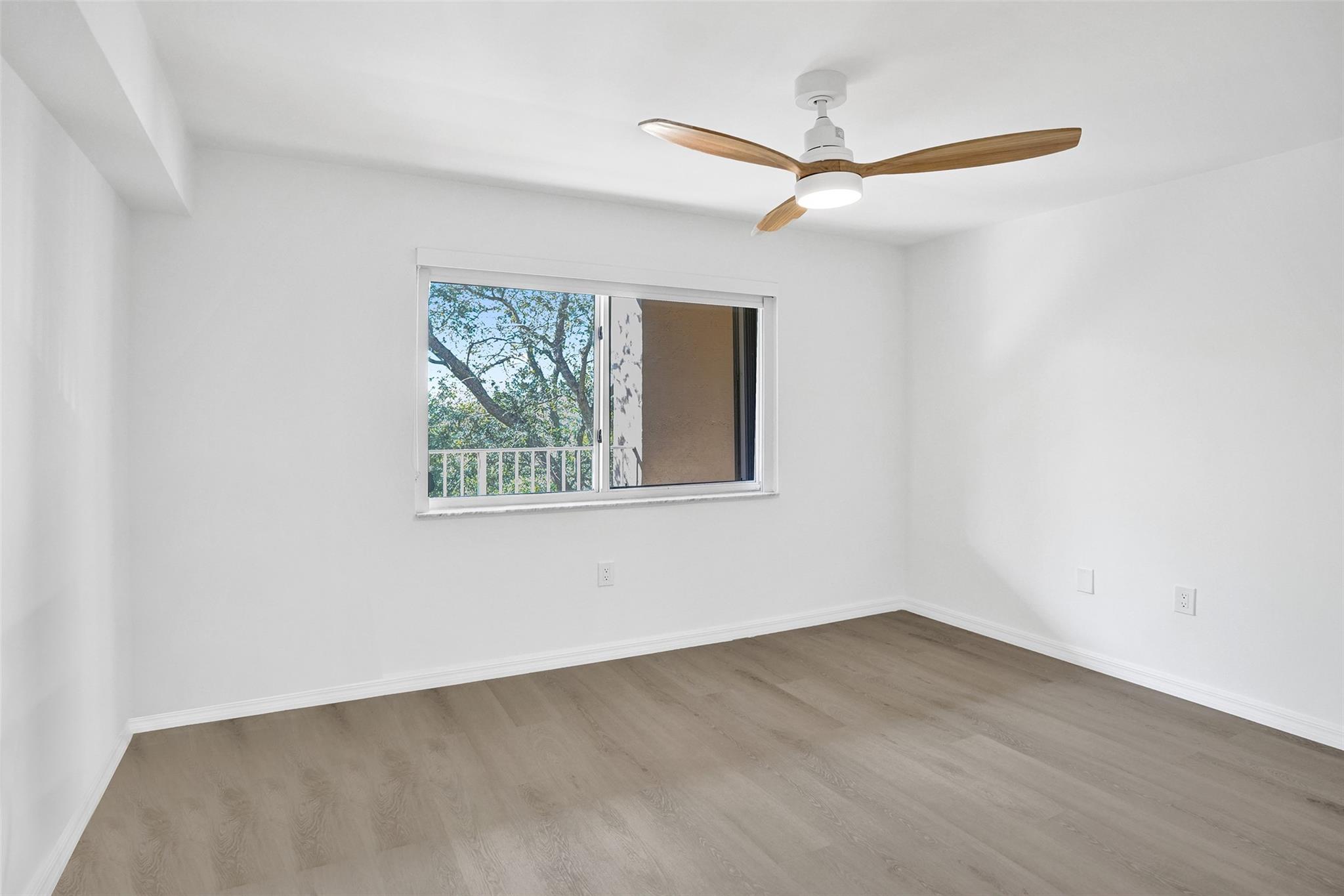 9470 Tangerine Pl 404