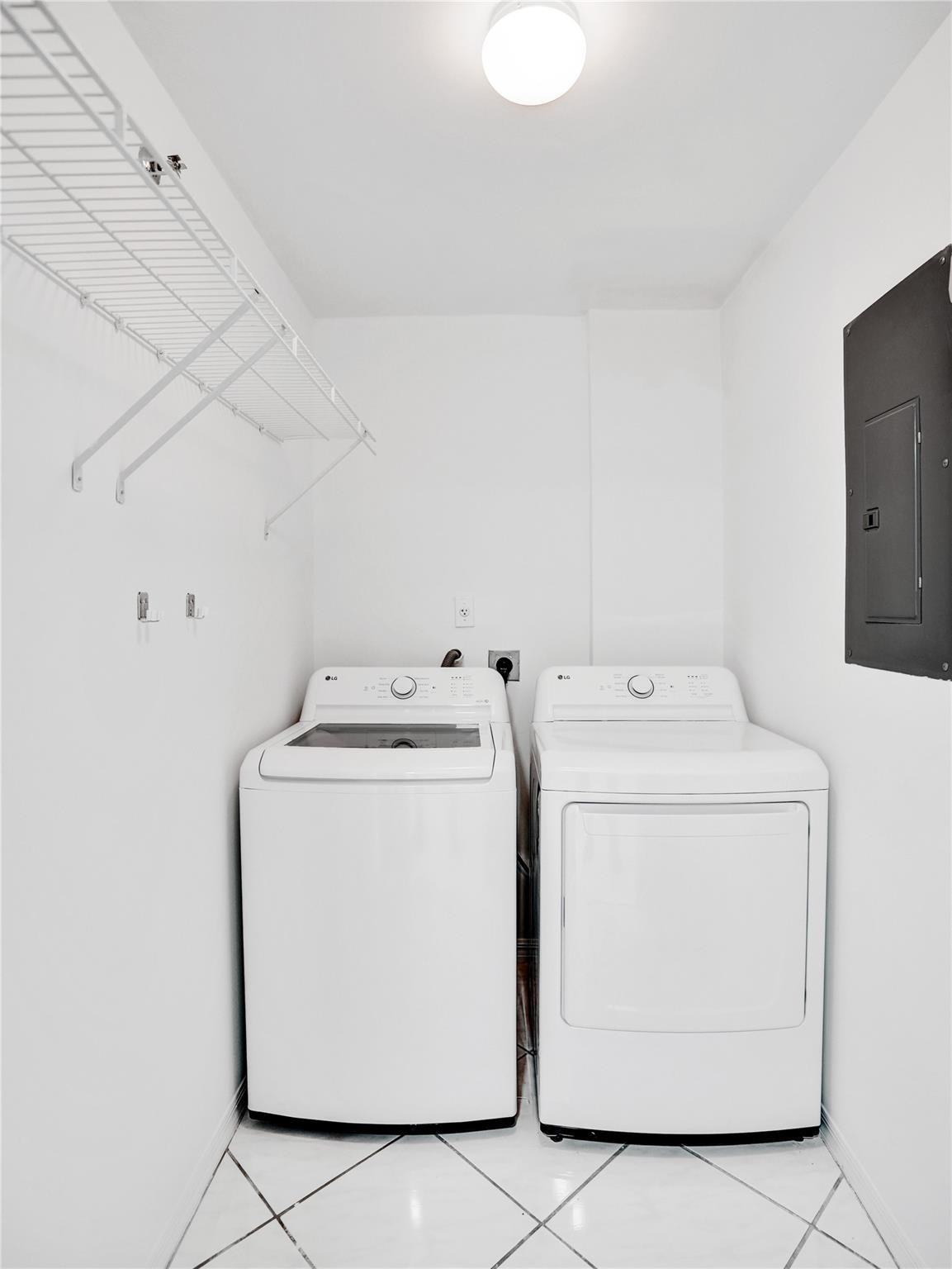 9470 Tangerine Pl 404