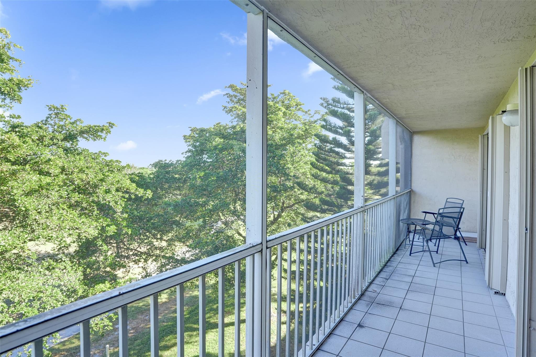 9470 Tangerine Pl 404