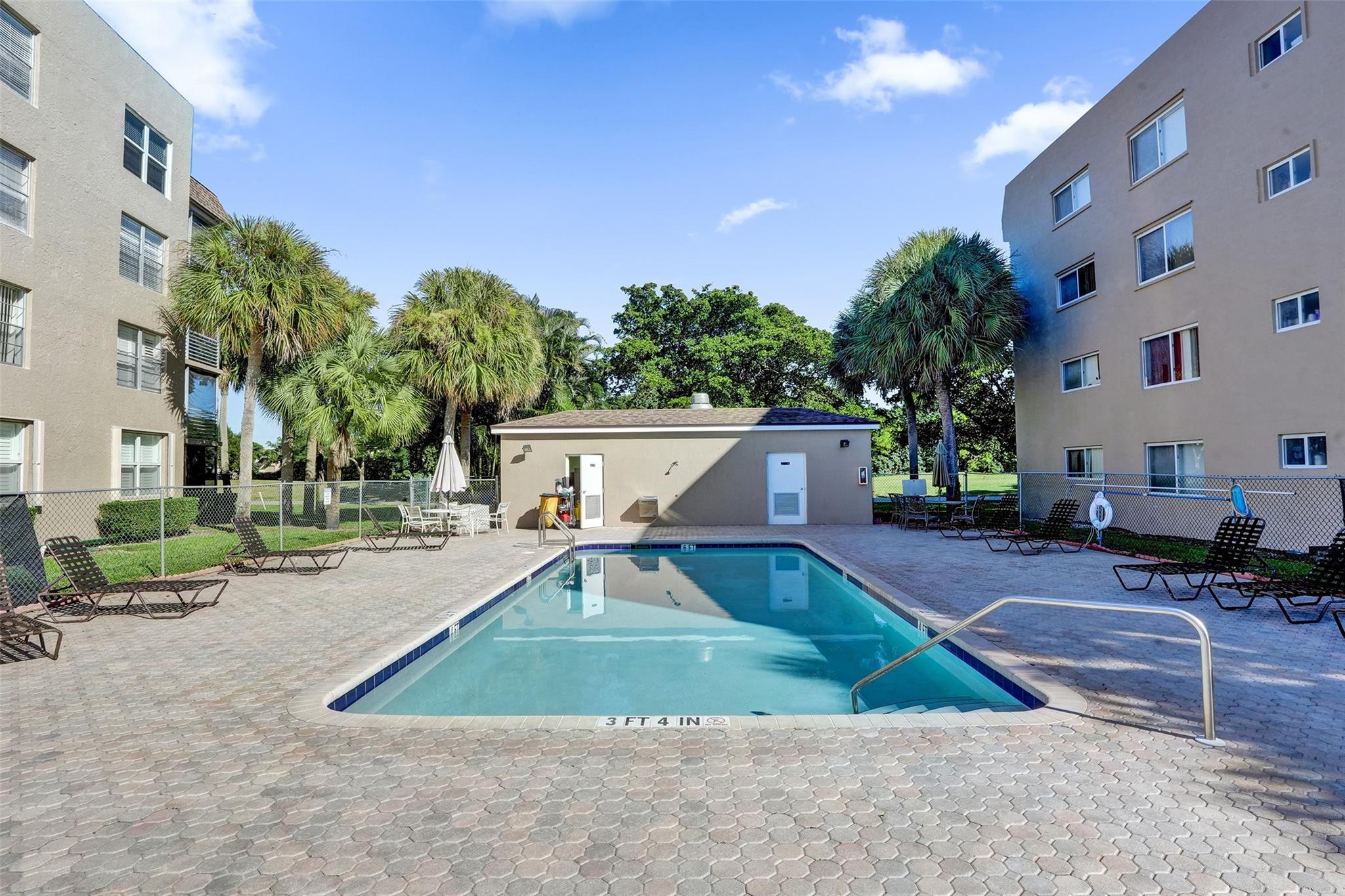 9470 Tangerine Pl 404