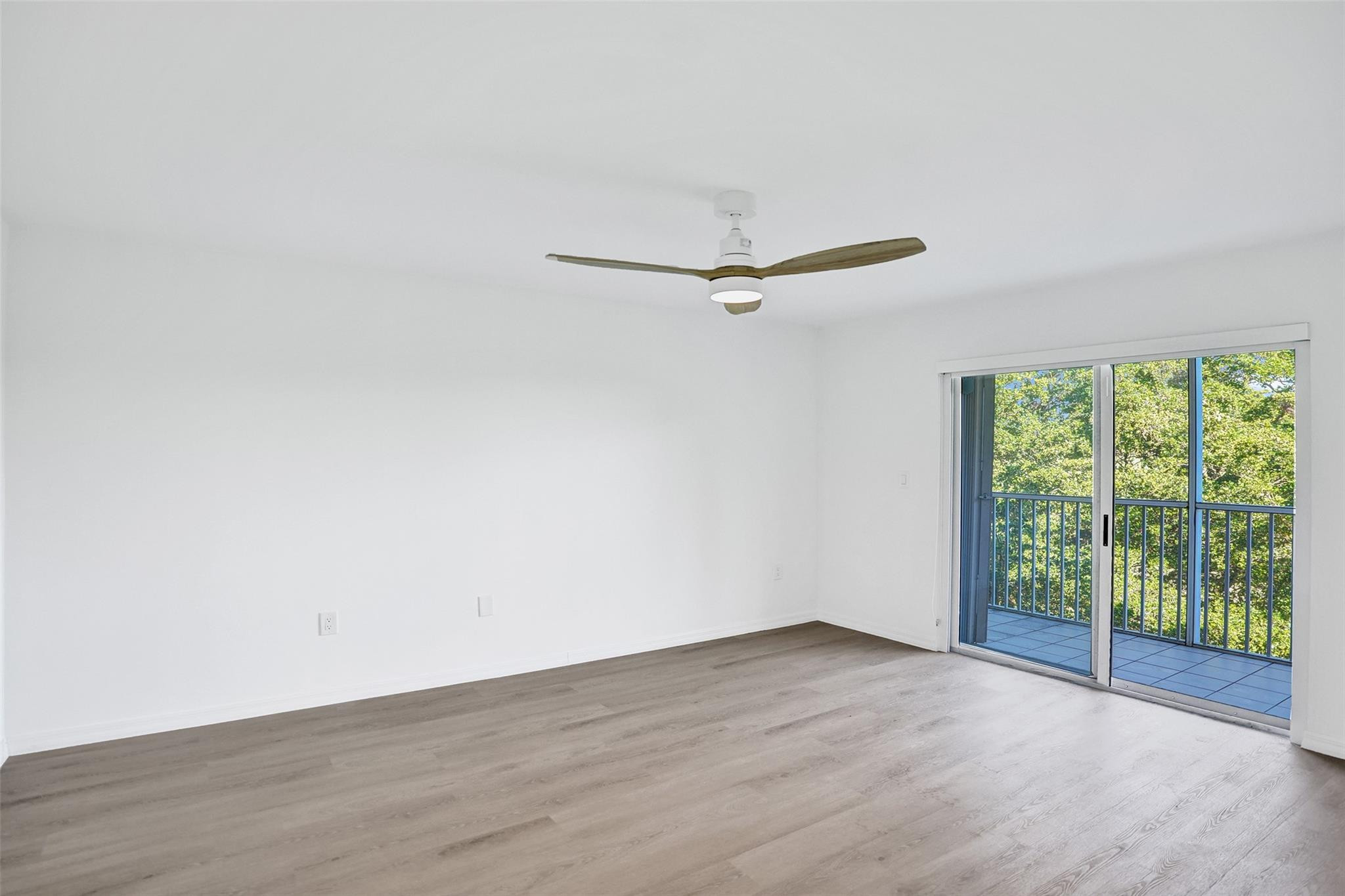 9470 Tangerine Pl 404
