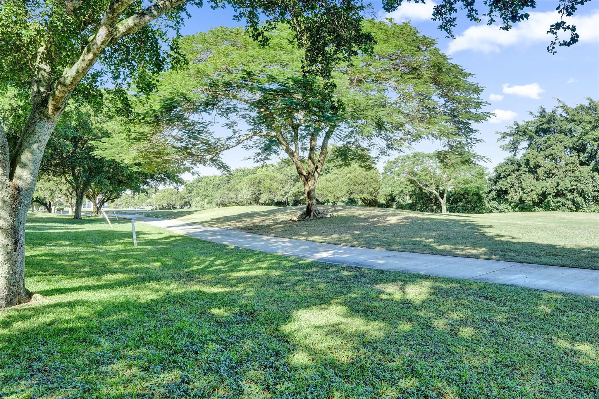 9470 Tangerine Pl 404