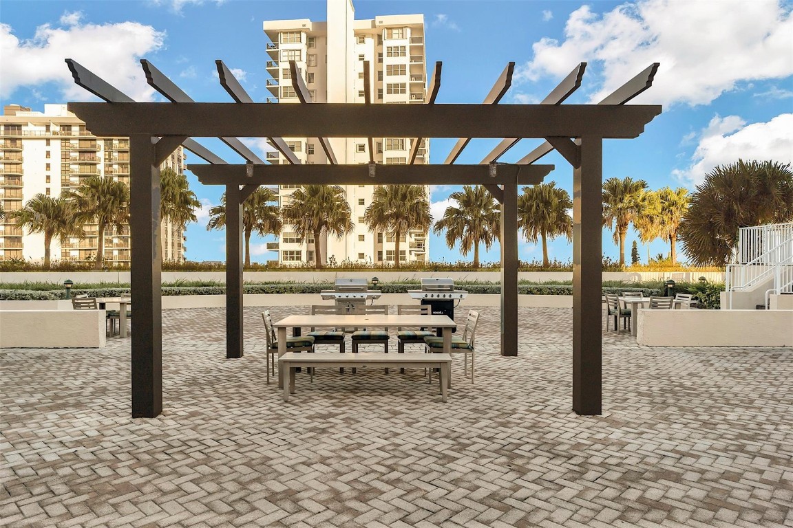 3020 NE 32nd Ave 406