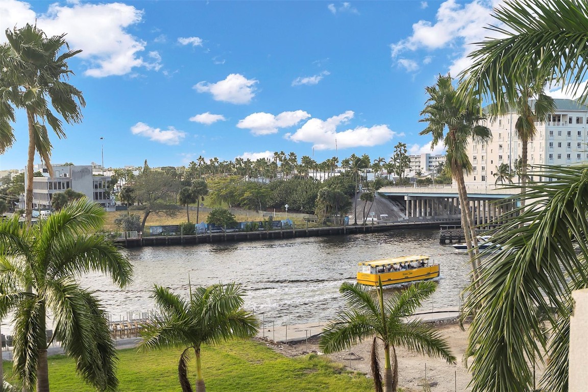 3020 NE 32nd Ave 406