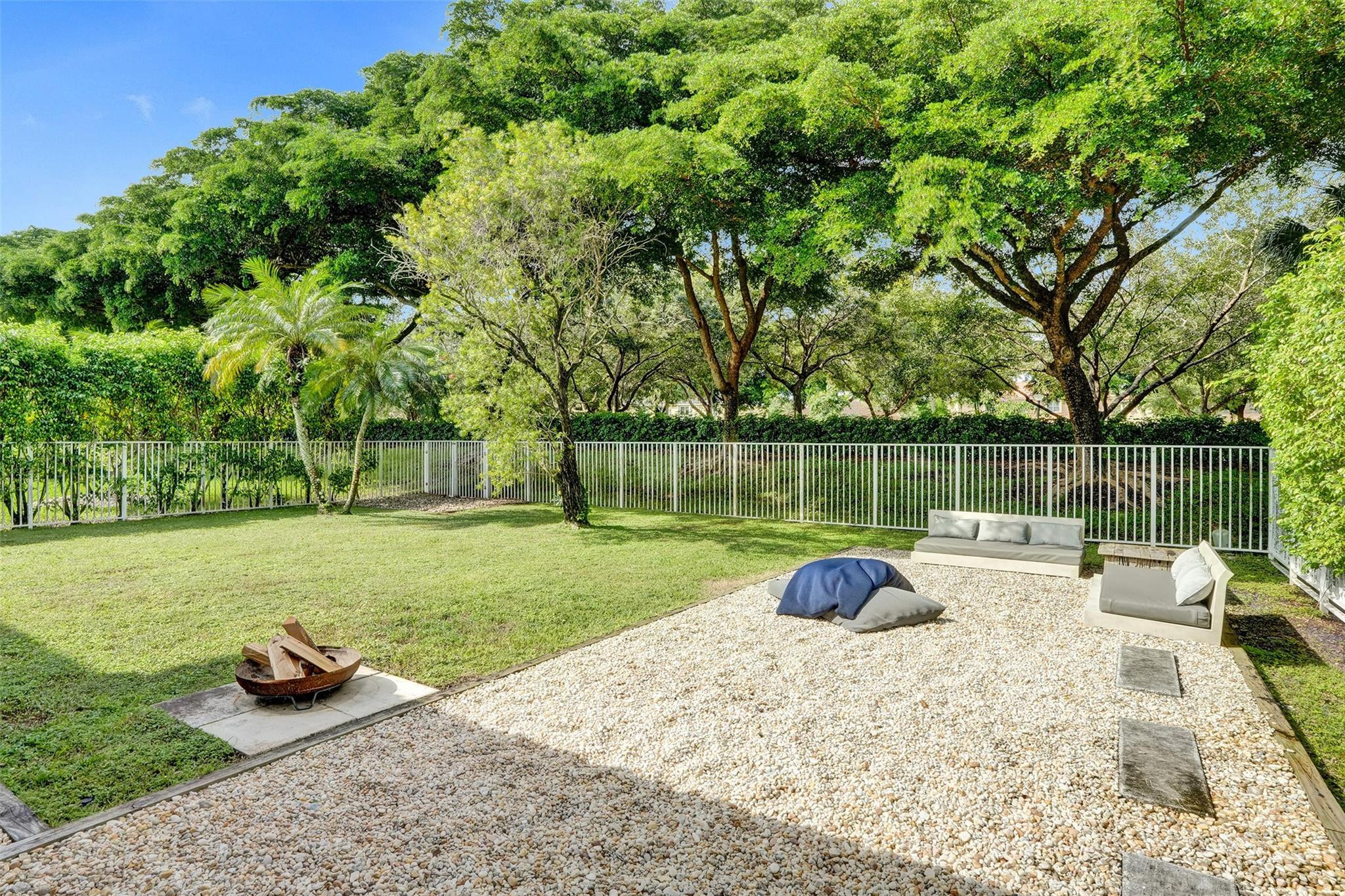 4020 Staghorn Lane, Weston