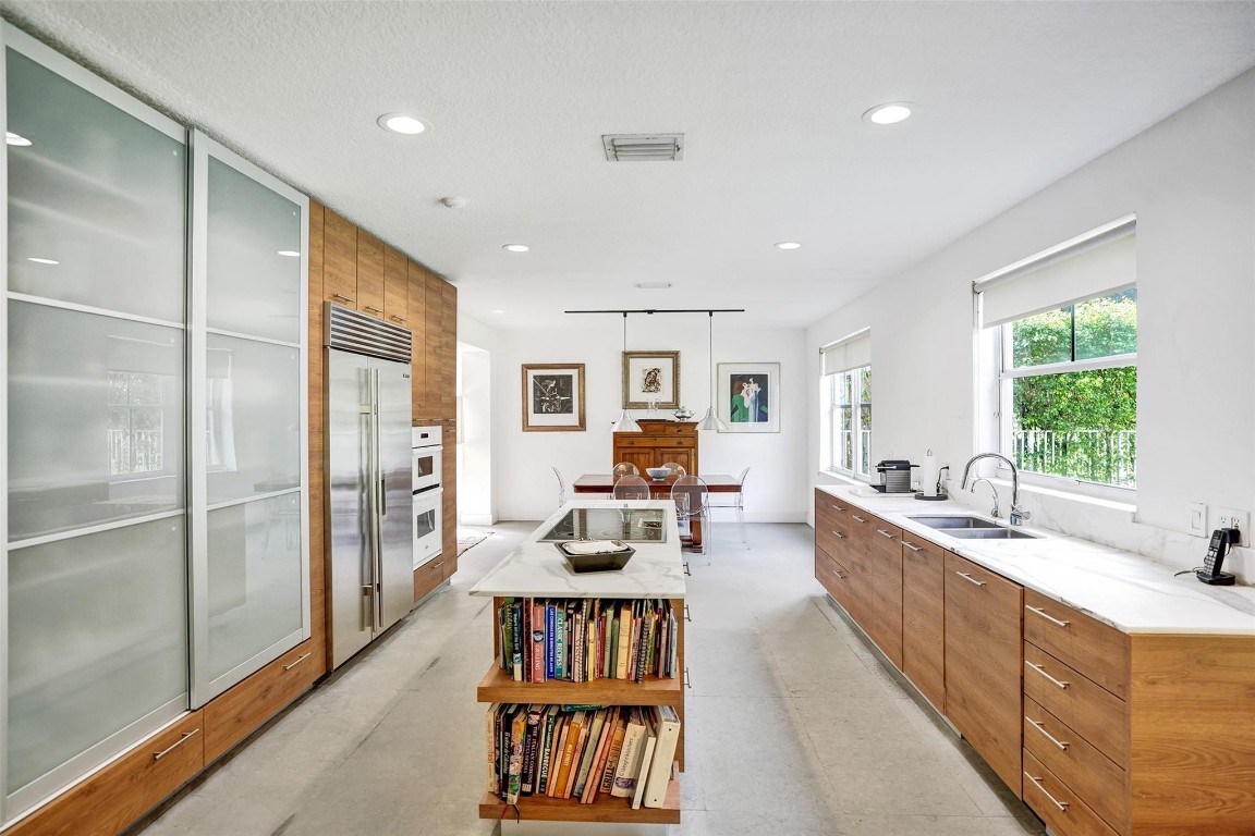 4020 Staghorn Lane, Weston